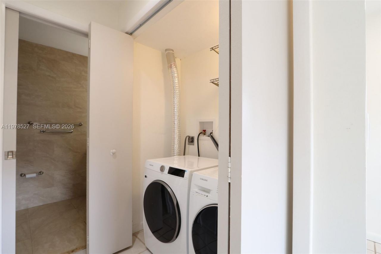 8105 SW 81st Ct , Miami, FL 33143 Photo