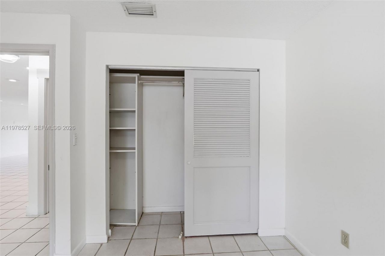 8105 SW 81st Ct , Miami, FL 33143 Photo