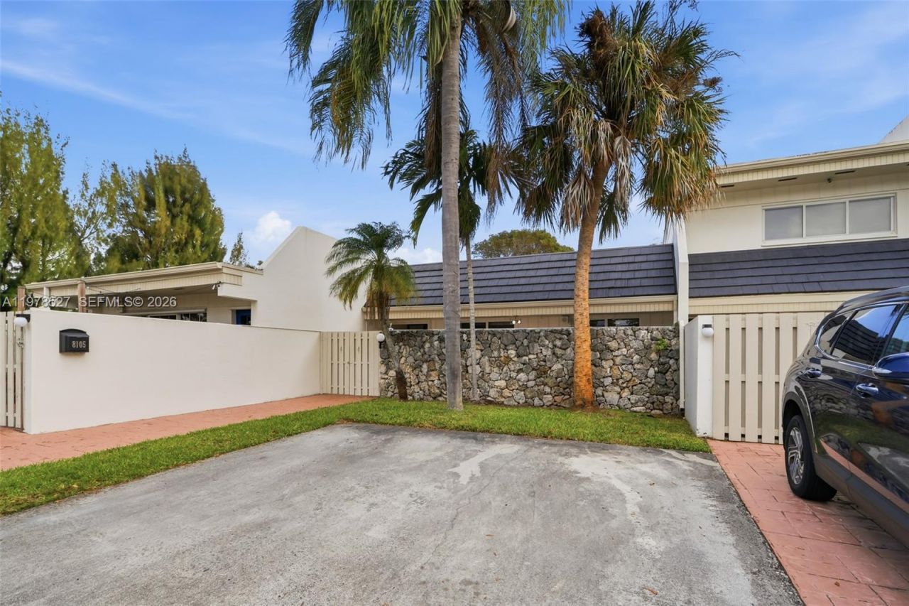8105 SW 81st Ct , Miami, FL 33143 Photo