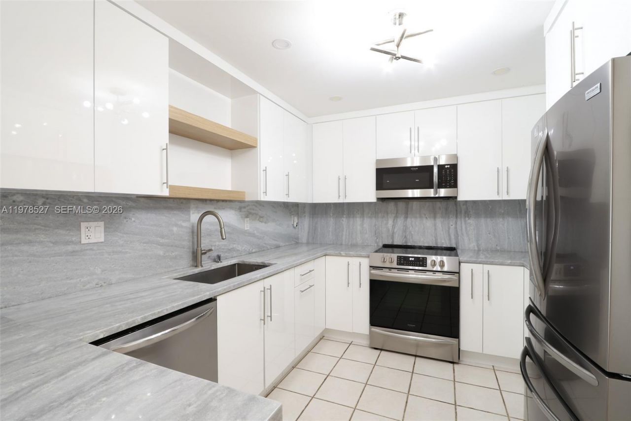 8105 SW 81st Ct , Miami, FL 33143 Photo