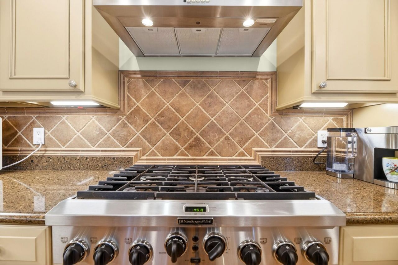 4255 Faber Place Drive Photo 10