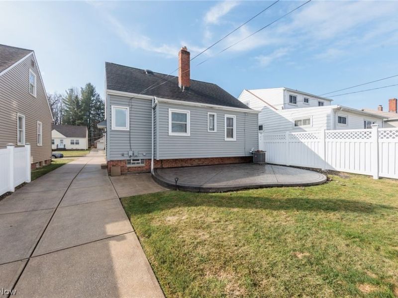 3006 Torrington Avenue , Parma, OH 44134 Photo 10