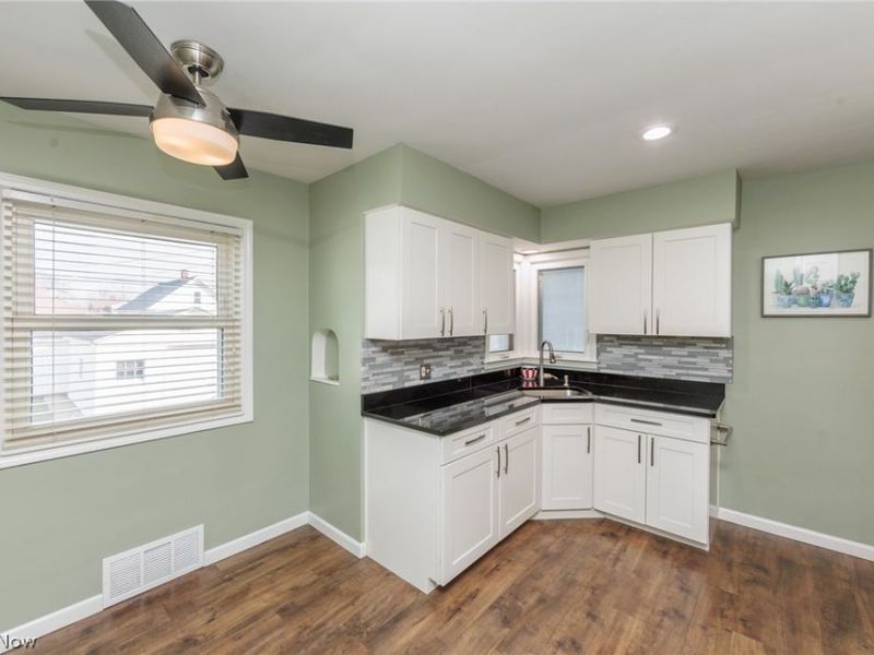 3006 Torrington Avenue , Parma, OH 44134 Photo 18