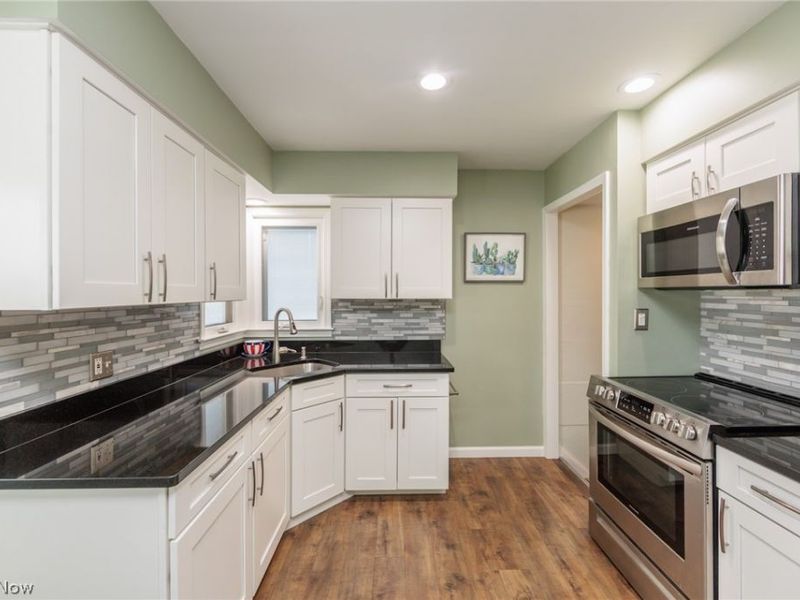 3006 Torrington Avenue , Parma, OH 44134 Photo 19