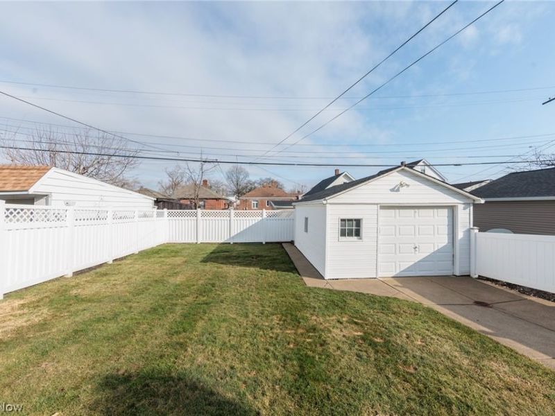 3006 Torrington Avenue , Parma, OH 44134 Photo 7