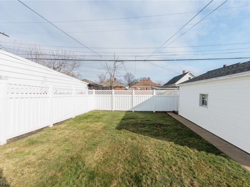 3006 Torrington Avenue , Parma, OH 44134 Photo 9