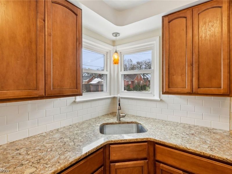 9005 Ansonia Avenue , Brooklyn, OH 44144 Photo 12