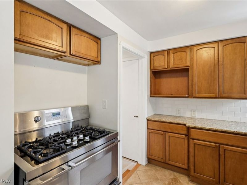 9005 Ansonia Avenue , Brooklyn, OH 44144 Photo 13