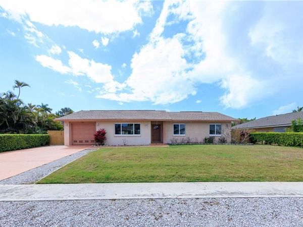 188 Gulfstream ST, MARCO ISLAND, FL 34145