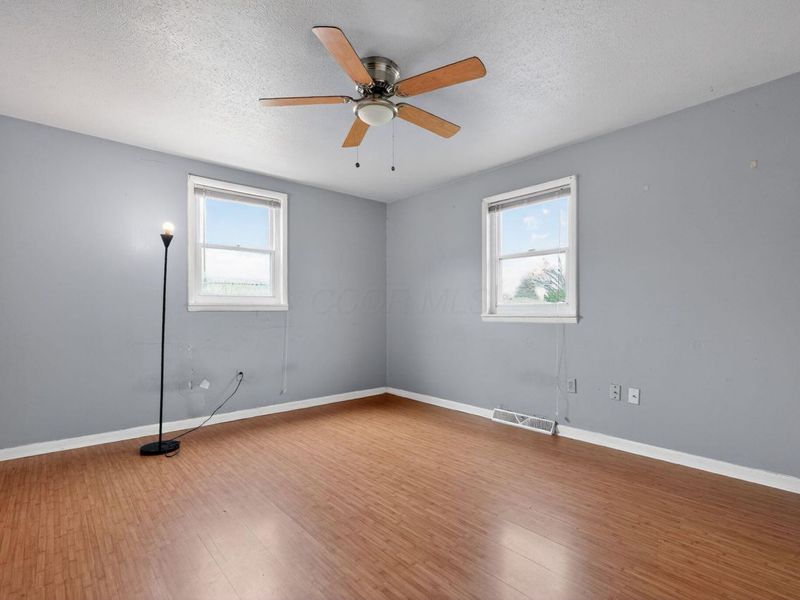 396 Pasadena Avenue, Columbus, OH 43228 Photo 11