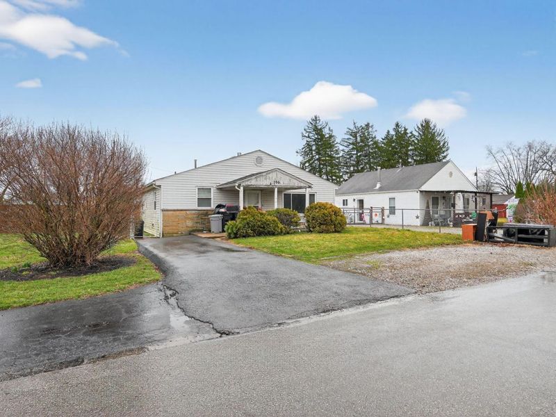 396 Pasadena Avenue, Columbus, OH 43228 Photo 2