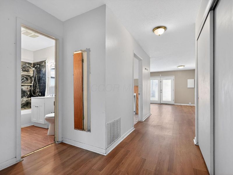 396 Pasadena Avenue, Columbus, OH 43228 Photo 25