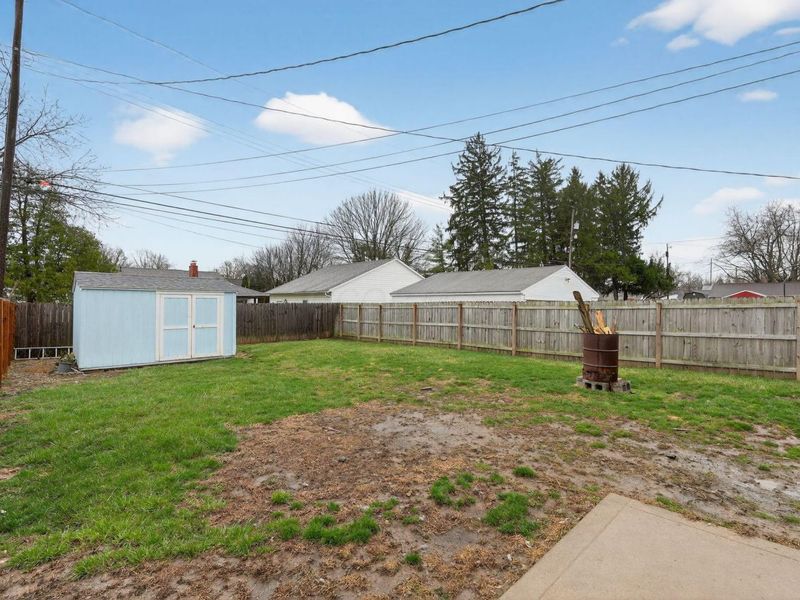 396 Pasadena Avenue, Columbus, OH 43228 Photo 4