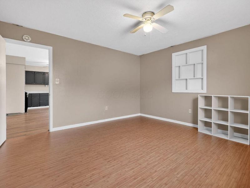 396 Pasadena Avenue, Columbus, OH 43228 Photo 6