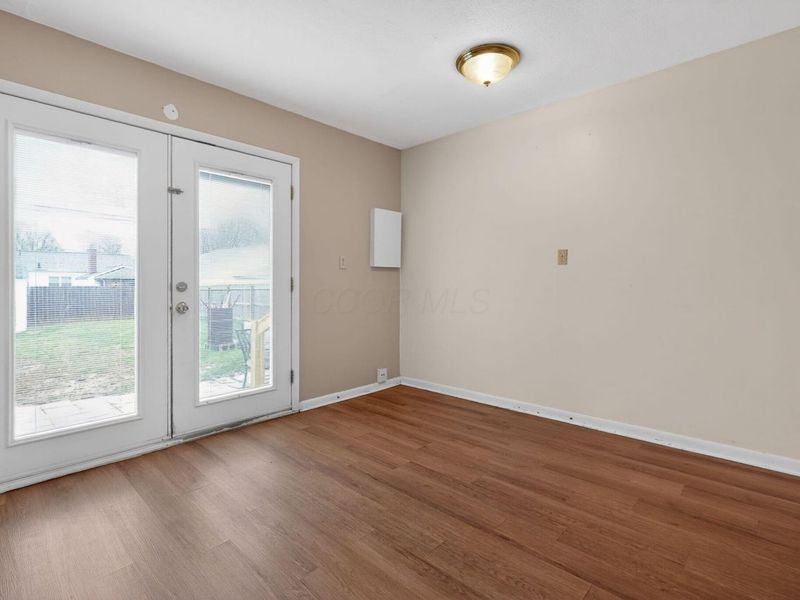 396 Pasadena Avenue, Columbus, OH 43228 Photo 9