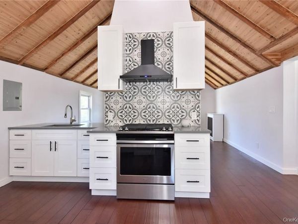 292 Farragut Avenue , Unit 2, Hastings-on-Hudson, NY 10706