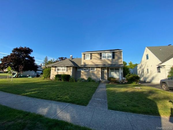 3251 Neptune Avenue , Oceanside, NY 11572