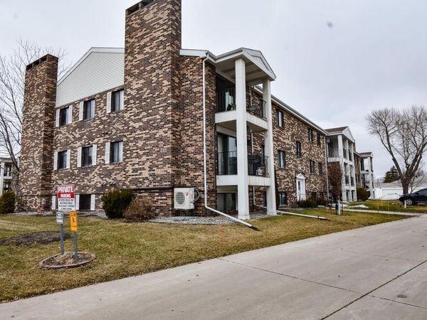 311 Prairiewood Circle S, Unit 106, Fargo, ND 58103