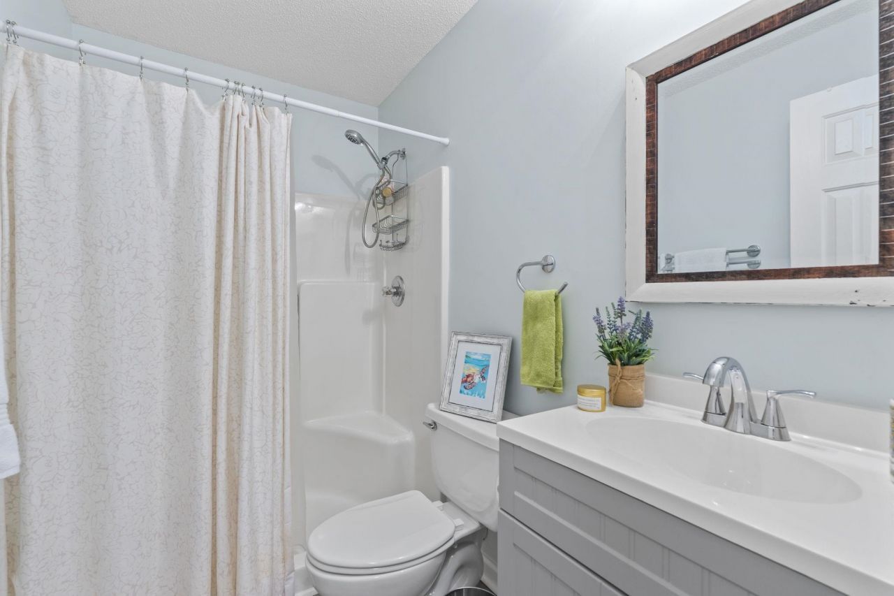 627 Woodmoor Dr. Photo 11