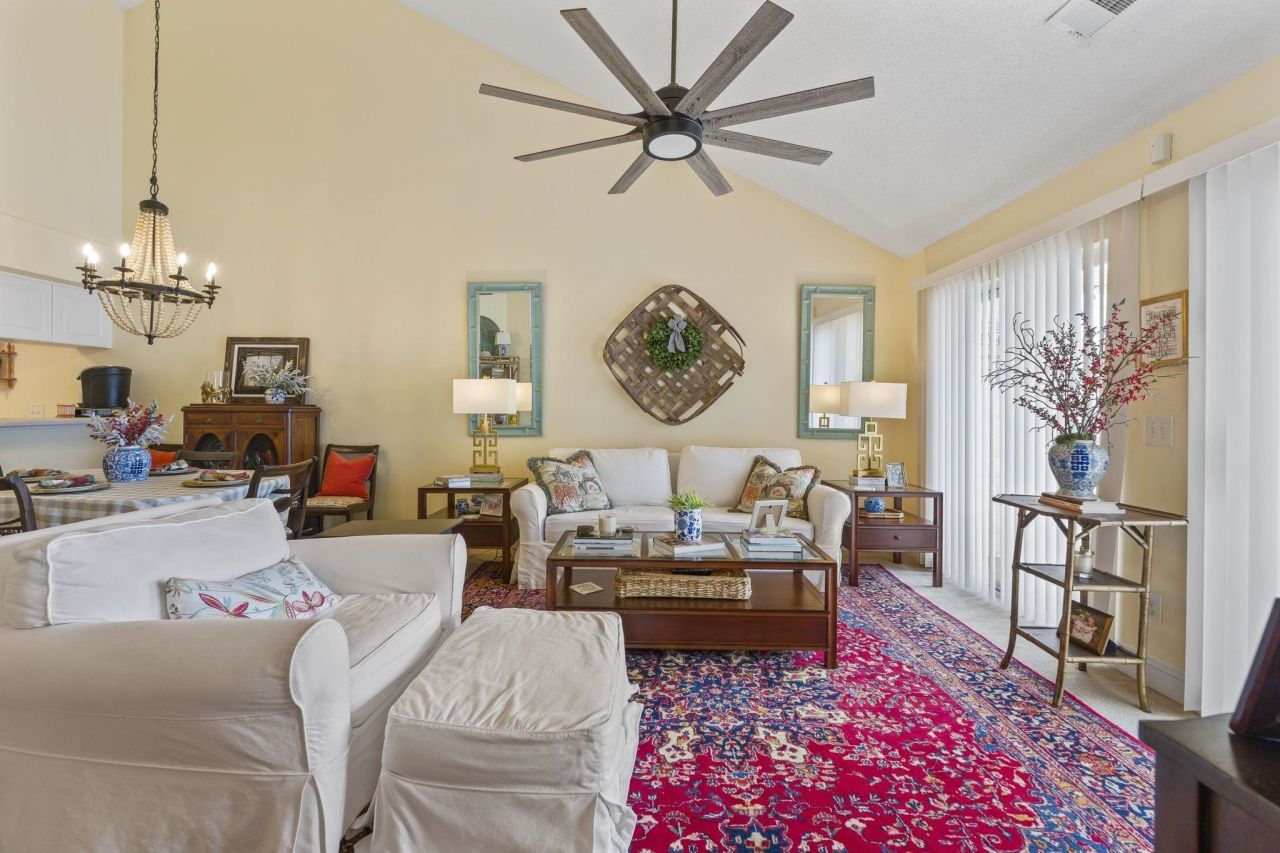 627 Woodmoor Dr. Photo 21