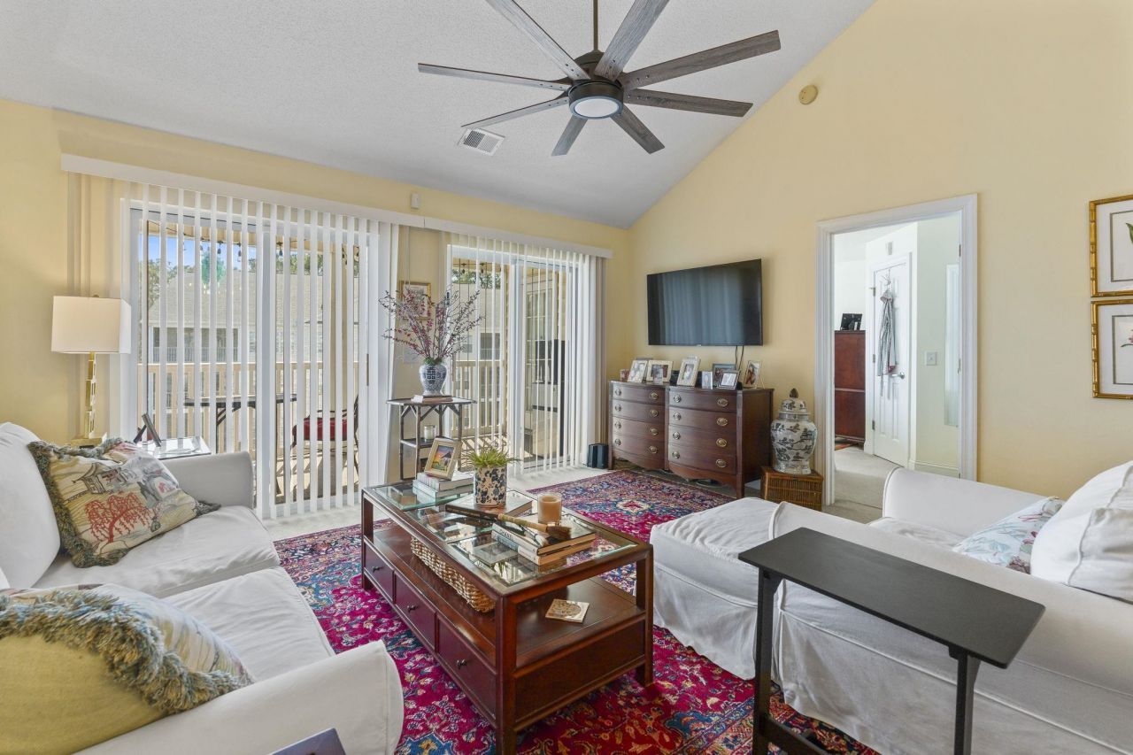 627 Woodmoor Dr. Photo 22