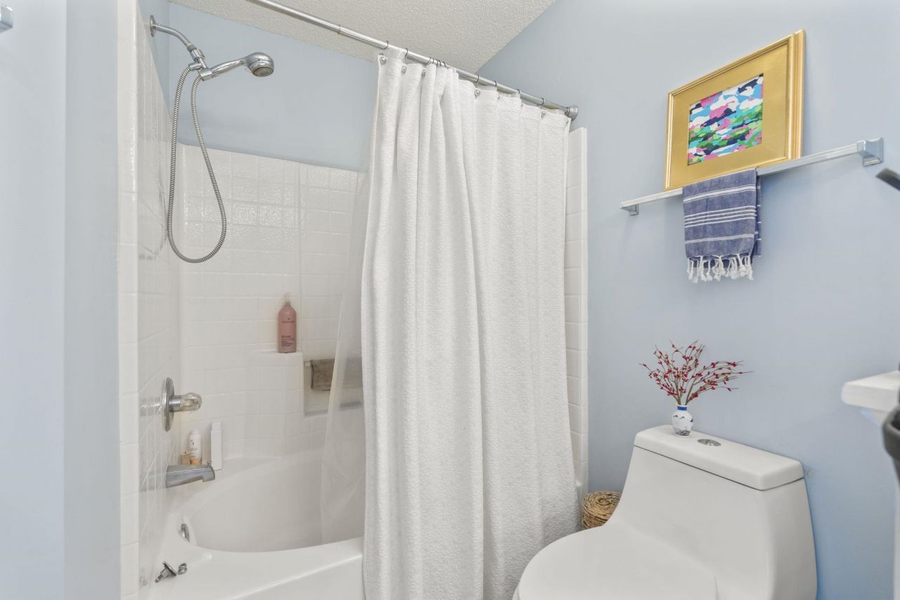 627 Woodmoor Dr. Photo 28