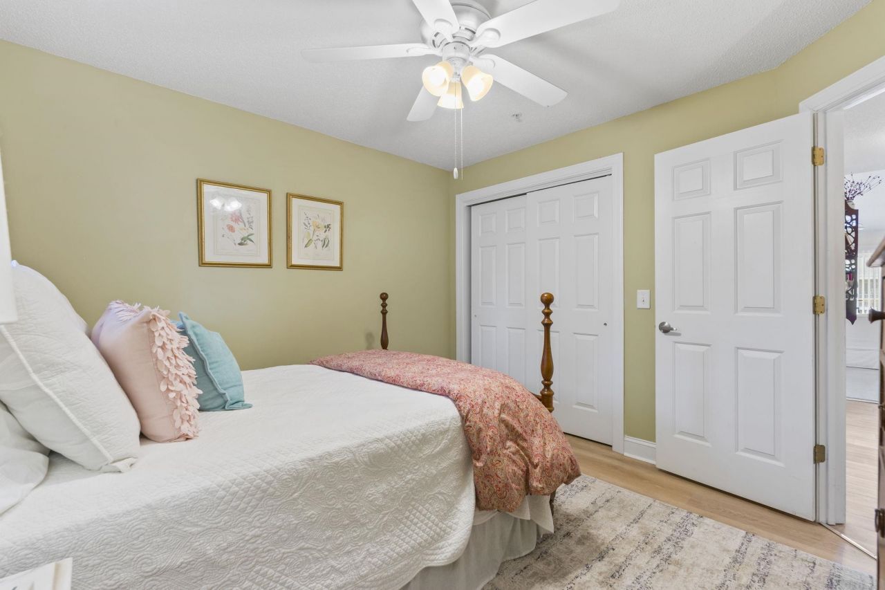 627 Woodmoor Dr. Photo 5