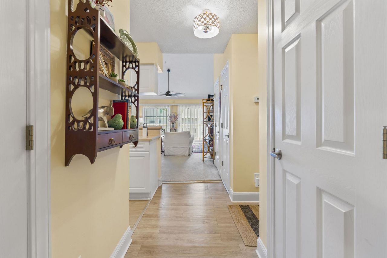 627 Woodmoor Dr. Photo 6