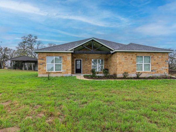 1597 County Road 314, Lexington, TX 78947