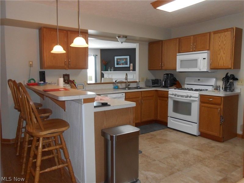 7567 Monterey Bay Drive, Mentor on the Lake, OH 44060 Photo 4