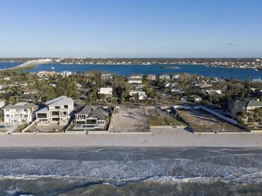 620 GULF BOULEVARD , BELLEAIR BEACH, FL 33786