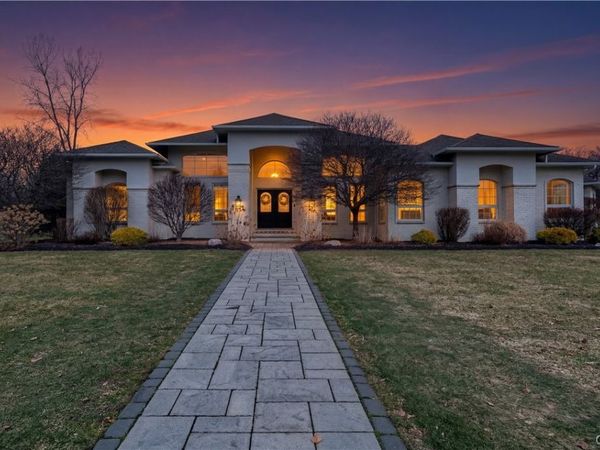 2989 Nabil Street, Baldwinsville, NY 13027