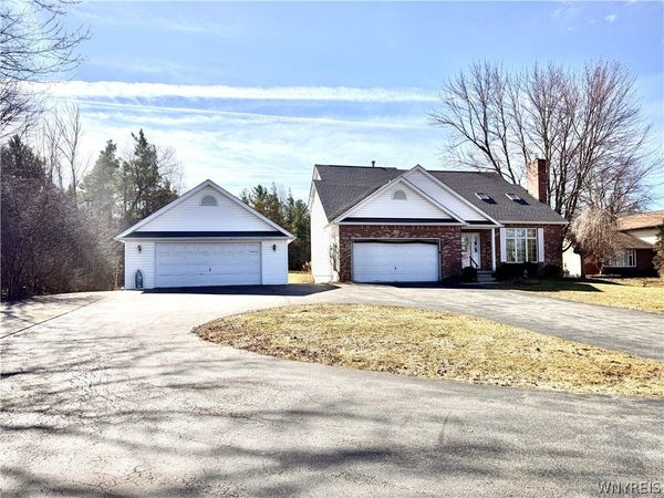 6400 Clinton Street , Elma, NY 14059