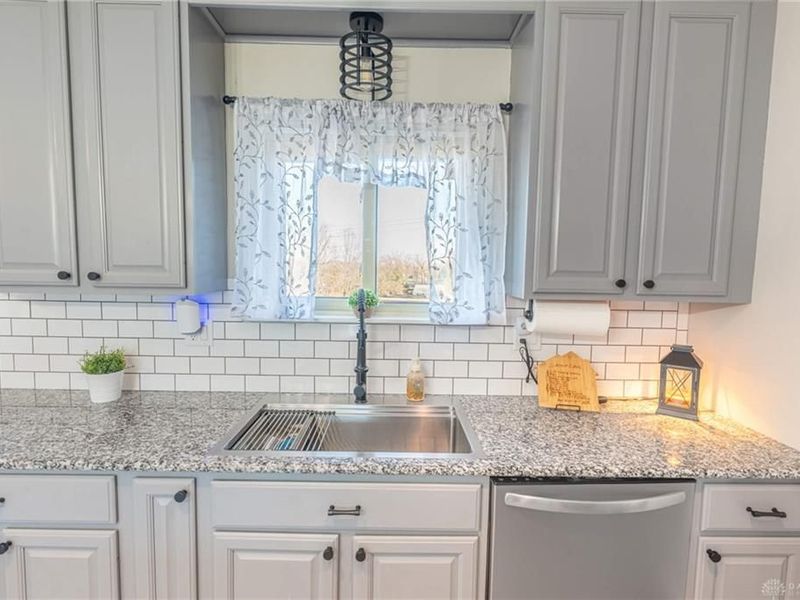 165 Elaine Drive, Franklin, OH 45005 Photo 8