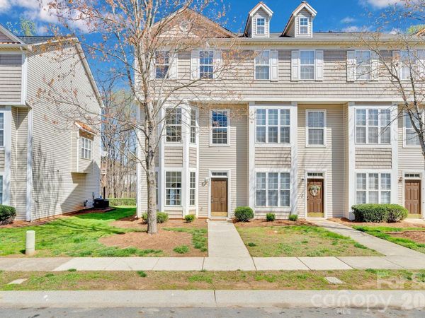 8131 Kings Creek Drive, Charlotte, NC 28273