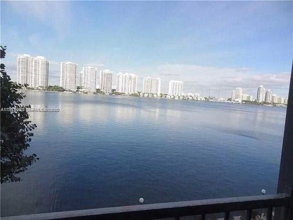 17500 N Bay Rd , Unit S403, Sunny Isles Beach, FL 33160