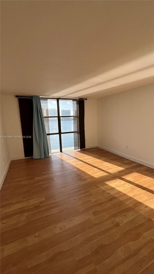 17500 N Bay Rd, Unit S403, Sunny Isles Beach, FL 33160 Photo