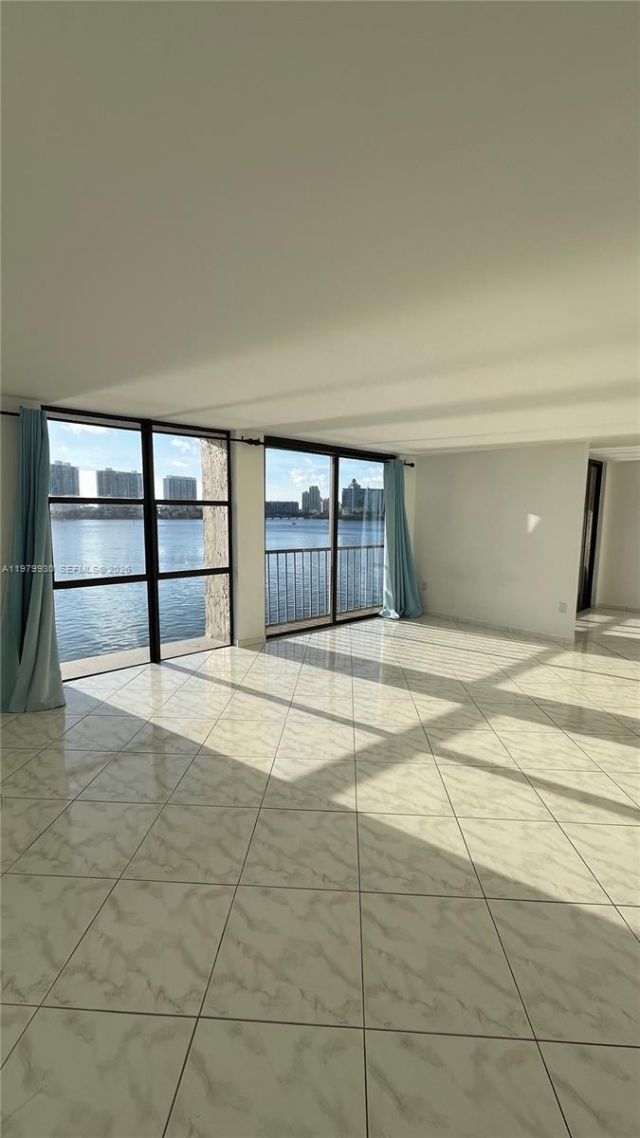 17500 N Bay Rd, Unit S403, Sunny Isles Beach, FL 33160 Photo