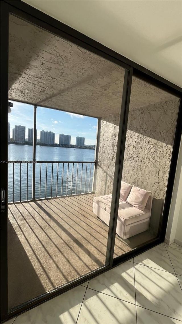 17500 N Bay Rd, Unit S403, Sunny Isles Beach, FL 33160 Photo
