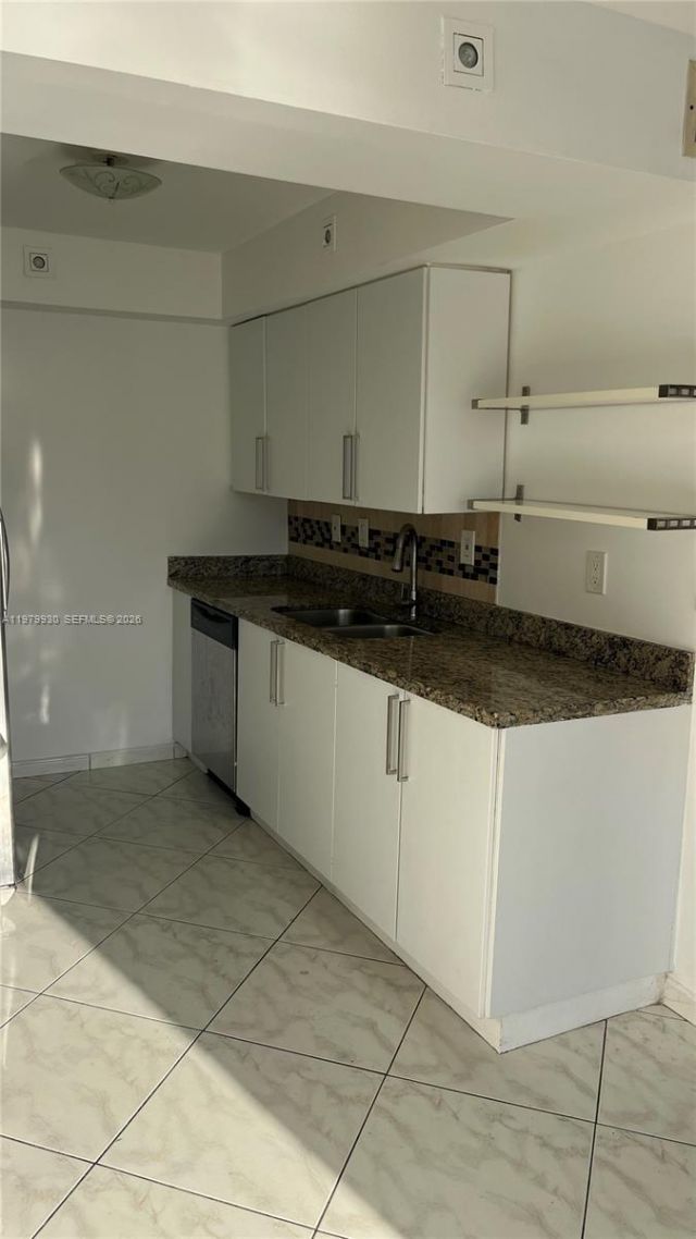 17500 N Bay Rd, Unit S403, Sunny Isles Beach, FL 33160 Photo