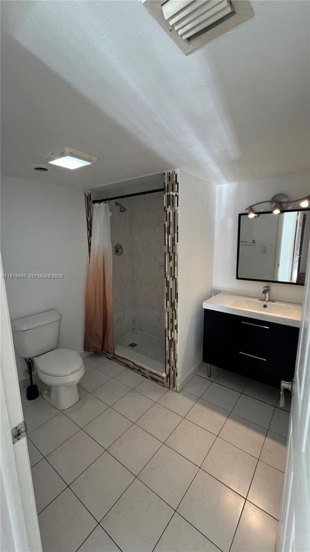 17500 N Bay Rd, Unit S403, Sunny Isles Beach, FL 33160 Photo