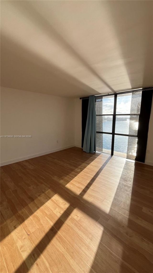 17500 N Bay Rd, Unit S403, Sunny Isles Beach, FL 33160 Photo