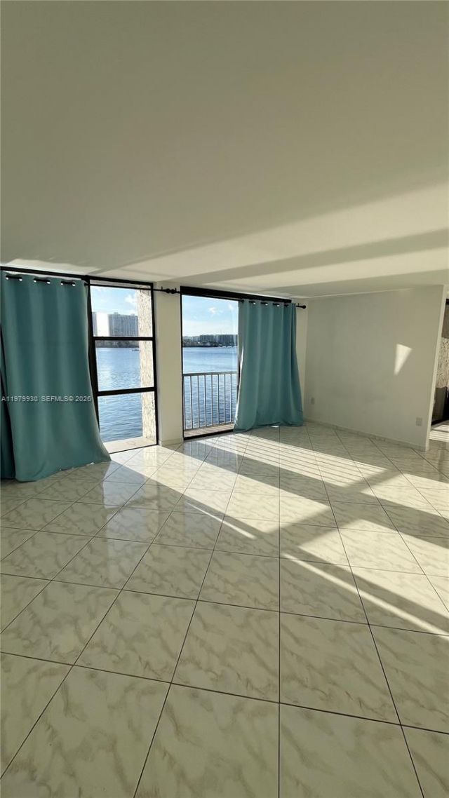 17500 N Bay Rd, Unit S403, Sunny Isles Beach, FL 33160 Photo