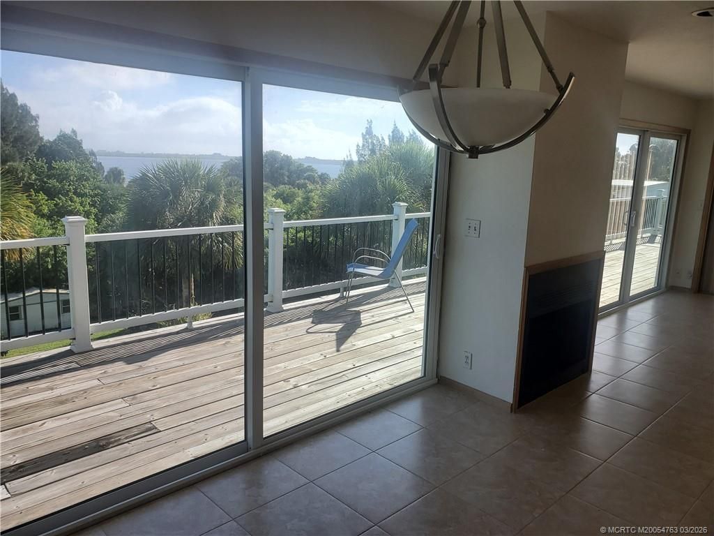 4203 NE Skyline Drive, Jensen Beach, FL 34957 Photo