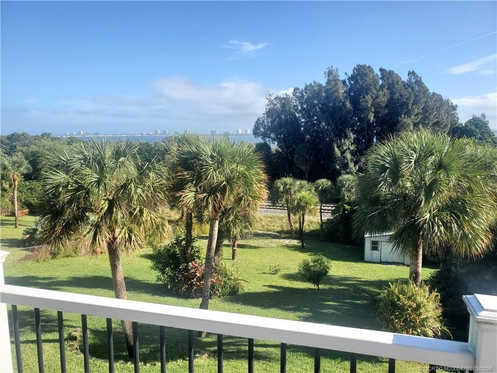 4203 NE Skyline Drive, Jensen Beach, FL 34957 Photo