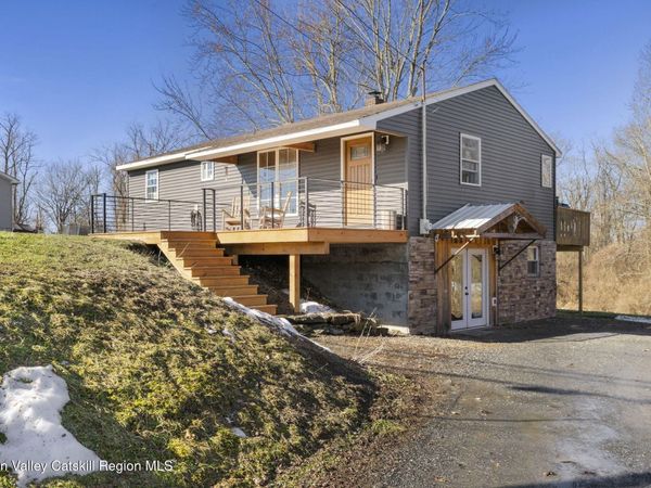 437 Sharptown Road, Stuyvesant, NY 12173