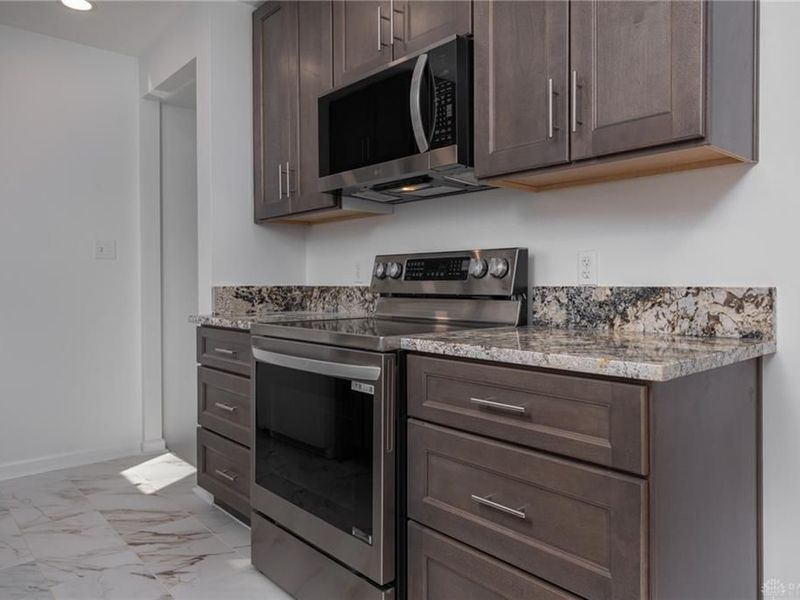 326 N Bromfield Road, Kettering, OH 45429 Photo 9