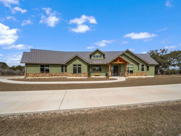 236 Bridle Chase, Bandera, TX 78003