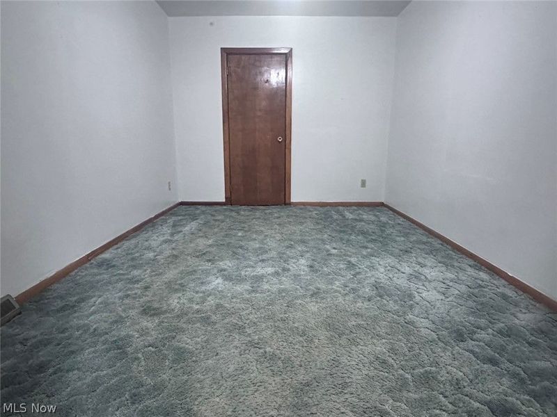 417 Otis Court SE, Girard, OH 44420 Photo 12