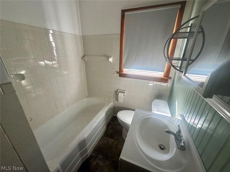 417 Otis Court SE, Girard, OH 44420 Photo 14